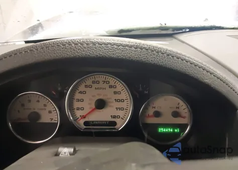 2006 Ford F-150 Fx4/Lariat/Xlt from USA, damaged, VIN 1FTPW14586FA15148